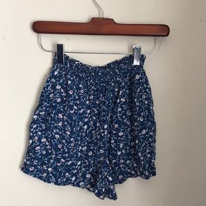 Floral pop sugar shorts size extra small
